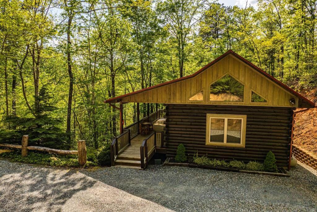 Вилла Honeymoon Getaway In Woods Near Noc And Smoky Mtn Rr Брайсон-Сити Экстерьер фото